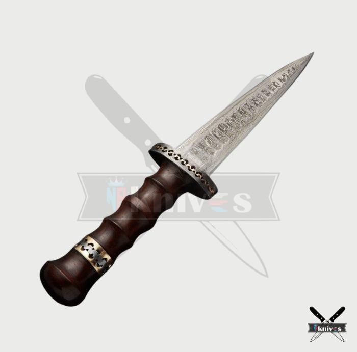 Damascus Blade Daggerr Knives With Pure Wood Handle NR-19