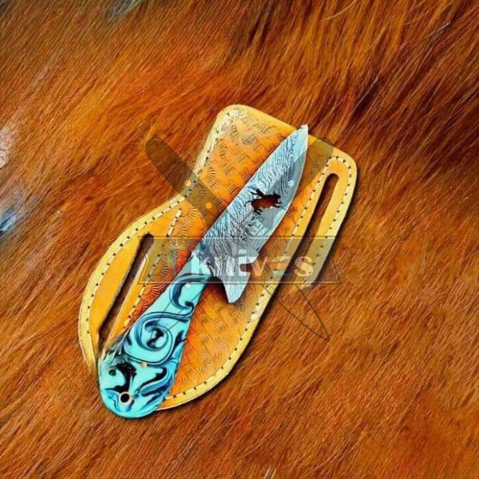 Damascus Steel Blade Cowboy Knife With Resin Handle